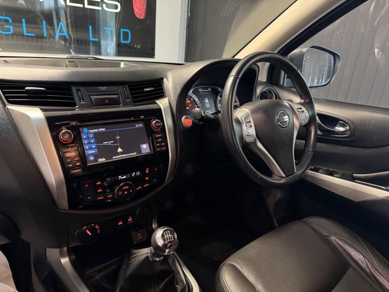 2018 Nissan Navara 2.3 dCi Tekna 4WD Euro 6 (s/s) 4dr PICK UP Diesel Manual