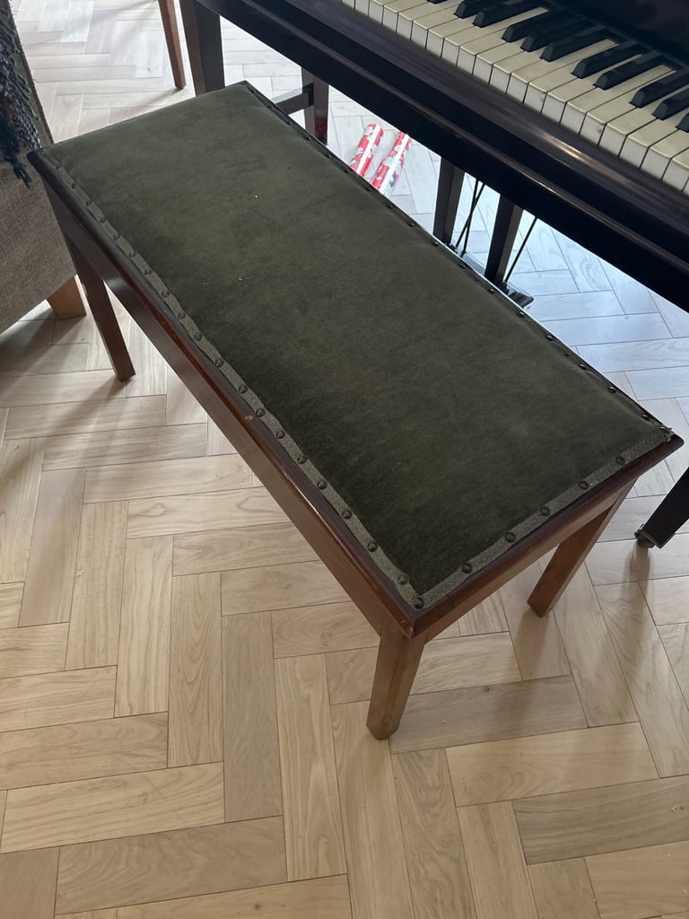 Challen baby grand piano for sale 