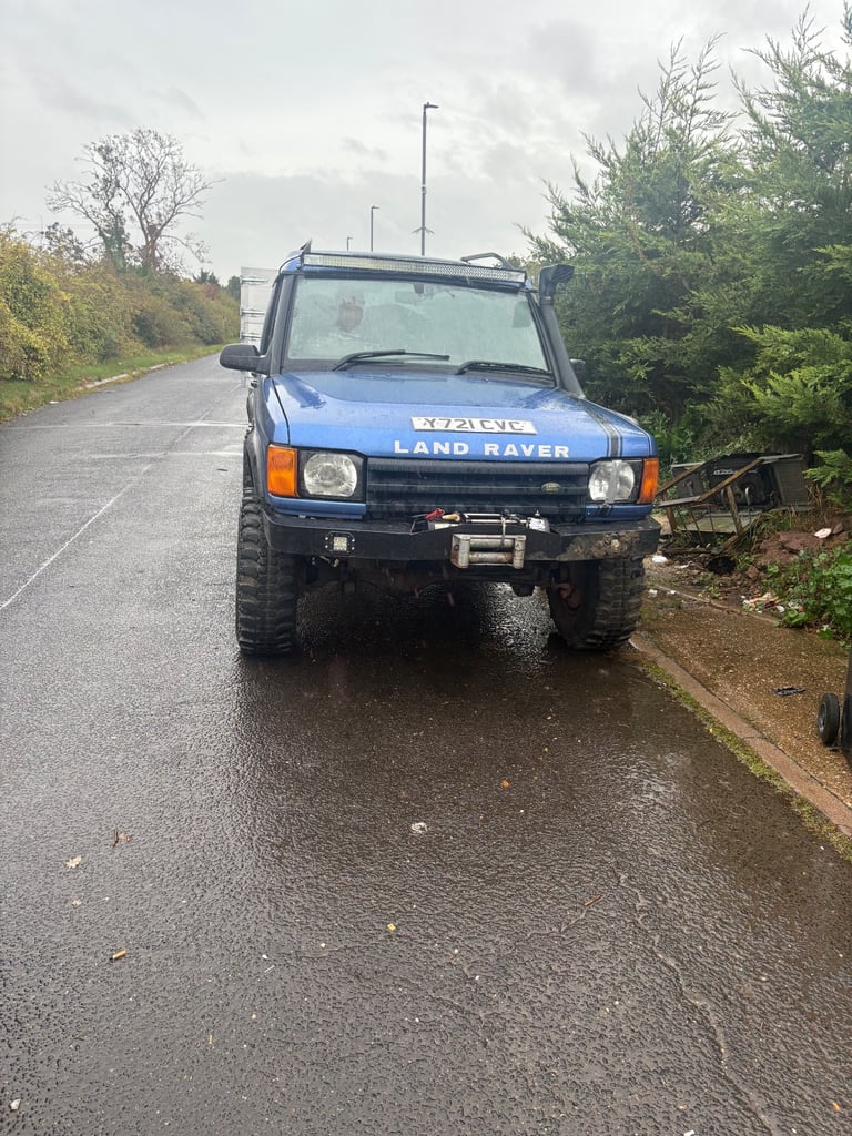image for Land Rover Discovery