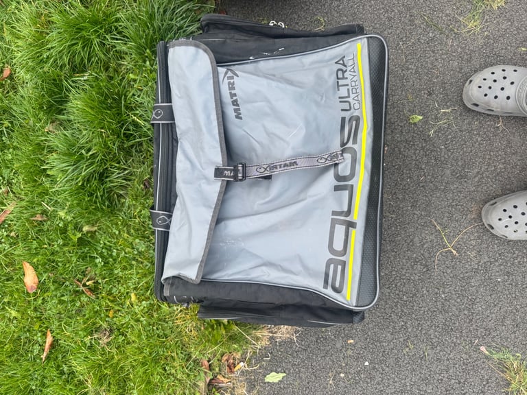 Matrix holdall