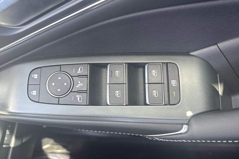 2025 Nissan Qashqai 1.3 DiG-T MH Tekna 5dr Hatchback Petrol Manual