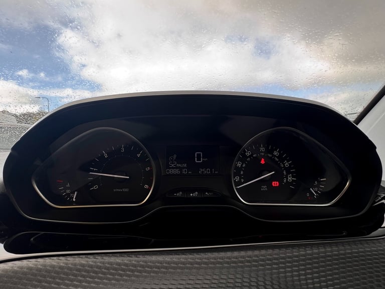 2015 Peugeot 208 1.6 BlueHDi 120 GT Line 5dr HATCHBACK Diesel Manual