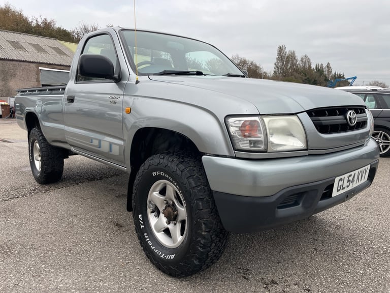 2004 TOYOTA HILUX 250 EX SINGLE CAB 4WD PICK UP TRUCK - PX WELCOME