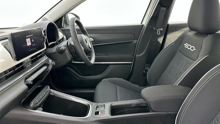 2025 Fiat 600 1.2 MHEV SUV 5dr Petrol Hybrid e-DCT Euro 6 (s/s) (100 ps) Automatic Hatchback Hybr...