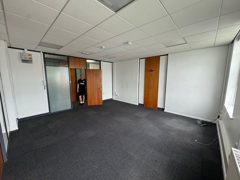 25m sq (270sq ft) Office Space in Central Brighton. 