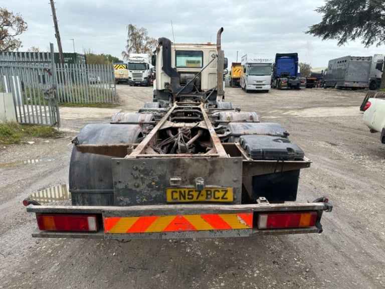 DAF CF 85.410 8x4 HUB REDUCTION MANUAL CHASSIS CAB