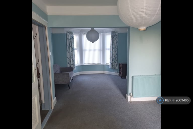 4 bedroom house in Grove Crescent, Teignmouth, TQ14 (4 bed) (#2663485)
