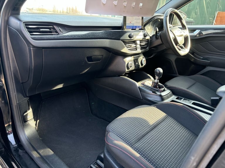 2022 Ford Focus 1.0 EcoBoost Hybrid mHEV 125 ST-Line Edition 5dr HATCHBACK Petrol Manual