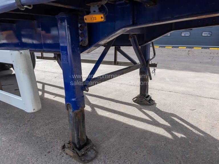 SDC 4725MM TRI AXLE CURTAINSIDE TRAILER 