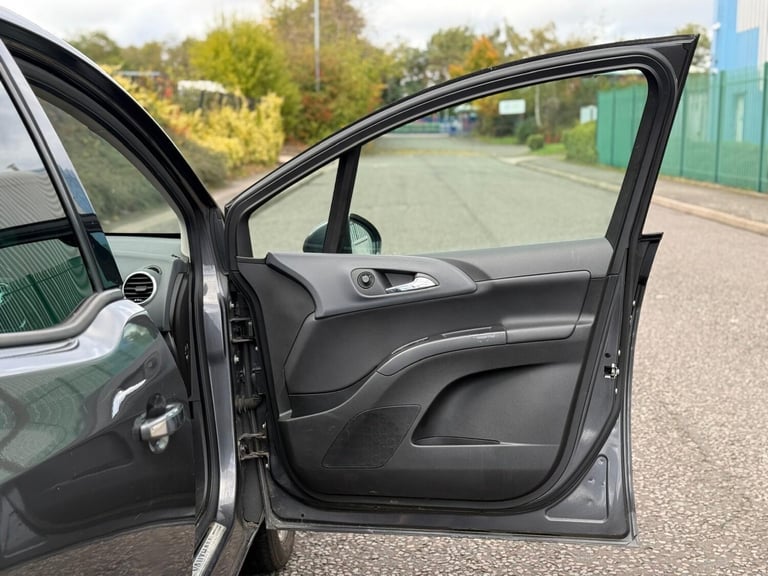 2012 Vauxhall Meriva 1.4T 16V SE 5dr MPV PETROL Manual