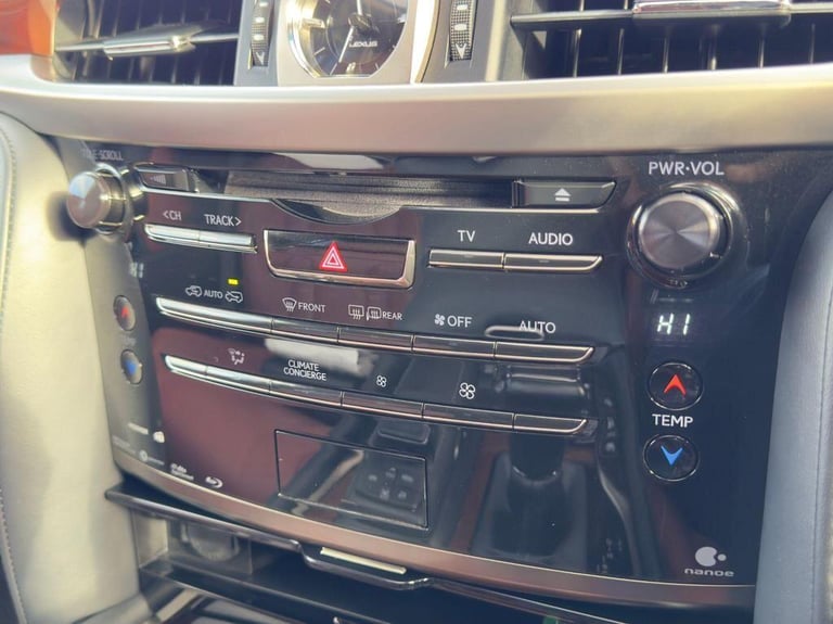 2024 Lexus LX LX570 5.7 V8 Automatic 4X4 8 seats 5dr Petrol Automatic