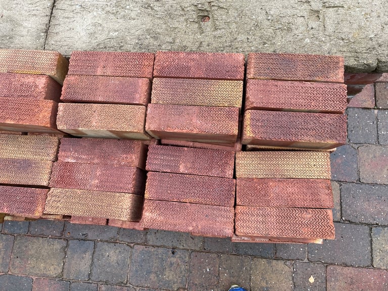 Forterra Antique Rustic Bricks (batch of 174)