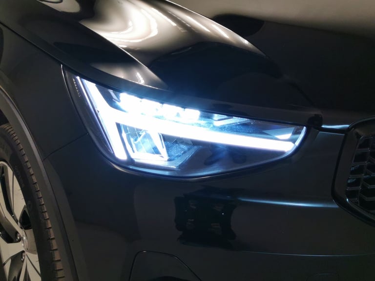 2022 Volvo XC40 1.5h T4 Recharge 10.7kWh Plus SUV 5dr Petrol Plug-in Hybrid Auto Euro 6 (s/ Suv P...