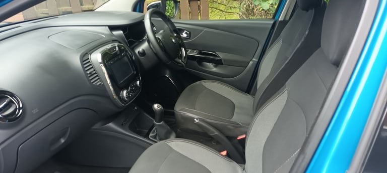 Renault, CAPTUR, Hatchback, 2015, Manual, 1461 (cc), 5 doors
