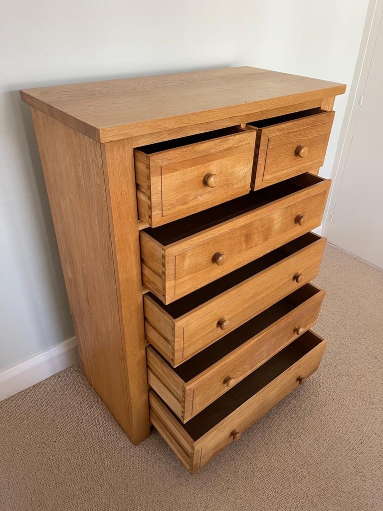 FREE DELIVERY SOLID OAK CHEST OF 6 DRAWERS GREAT CONDITION