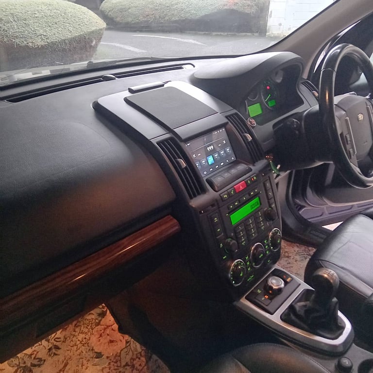 Land Rover, FREELANDER, Estate, 2010, Manual, 2179 (cc), 5 doors