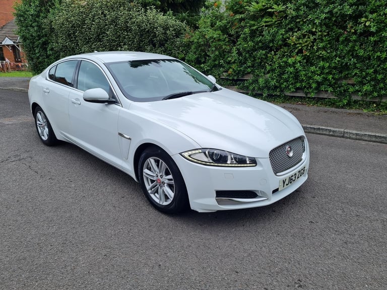 The Ultimate Diesel Automatic 2013 Jaguar XF Luxury Black Leather Interior Stunning Car