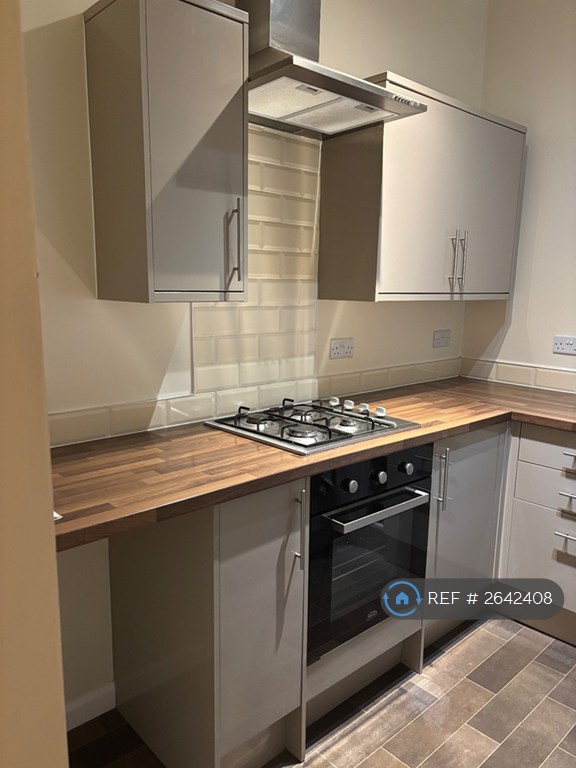 2 bedroom house in Crowther Street, Castleford, WF10 (2 bed) (#2642408)