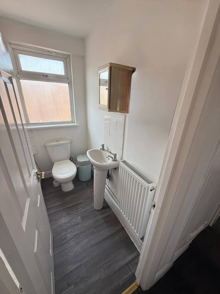2 Bedroom Flat second Floor in HA3 with Parking