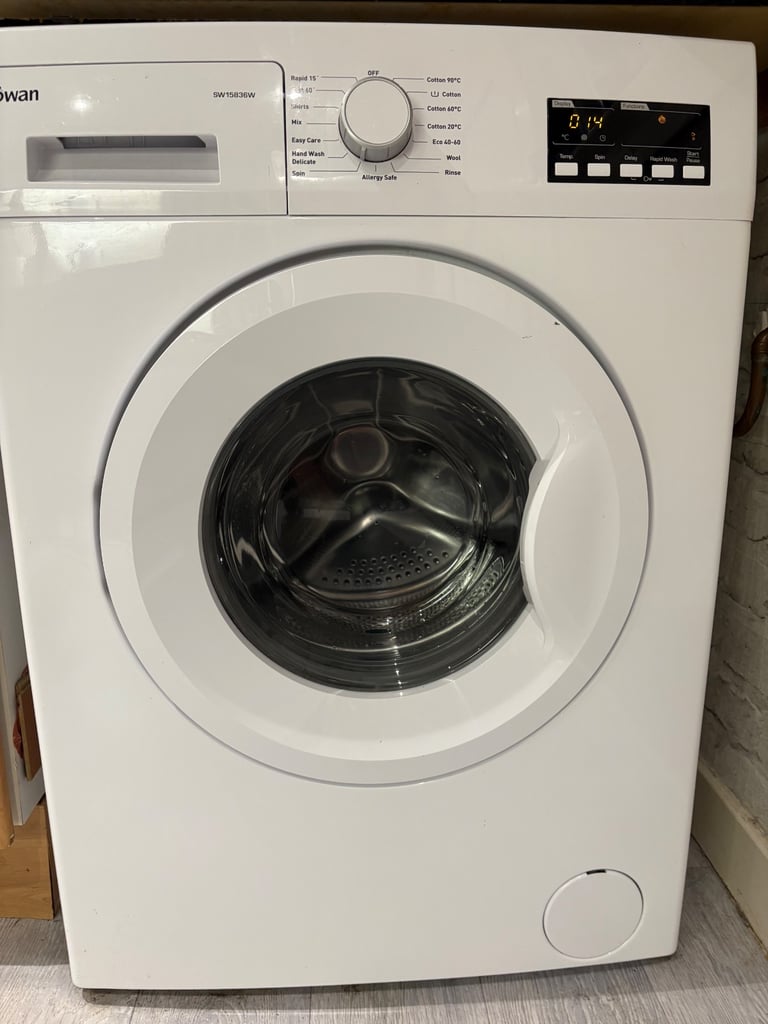 image for Swan SW15836W 8kg washing machine 
