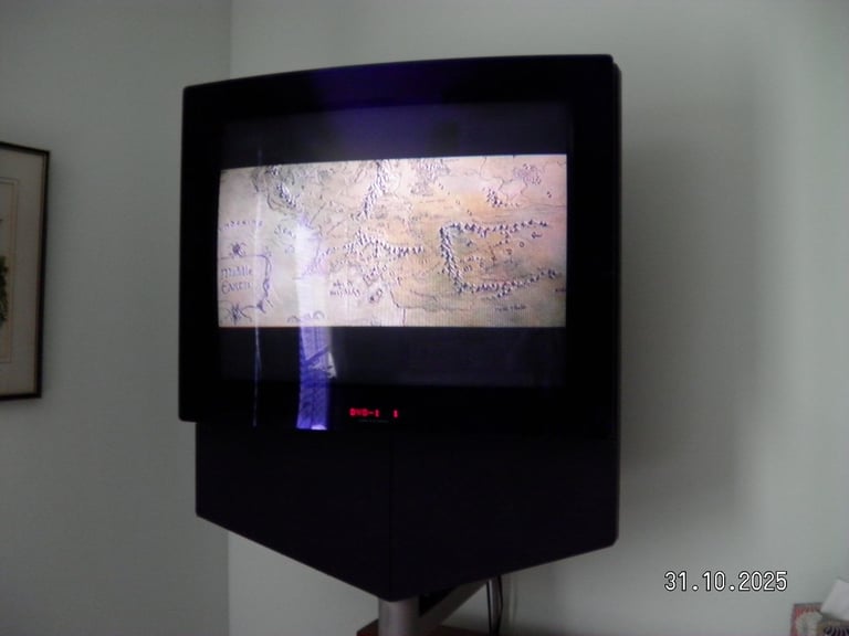 Bang & Olufsen BeoCenter 1 CRT DVD Retro Gaming TV Monitor RGB Scart 240p