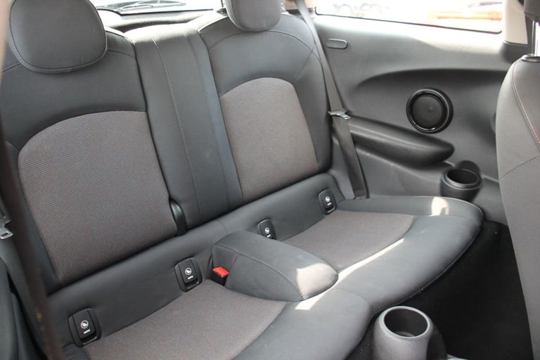 2015 MINI Hatch 1.5 Cooper Euro 6 (s/s) 3dr HATCHBACK Petrol Manual