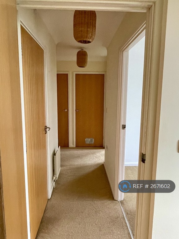 2 bedroom flat in College Heights, Maidstone, ME15 (2 bed) (#2671602)