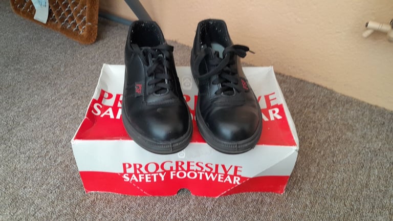 Black Safety Shoes – Size 5