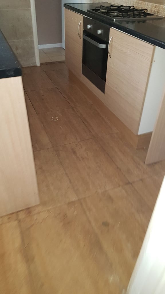 3 Bedroom Semi detached house TO LET