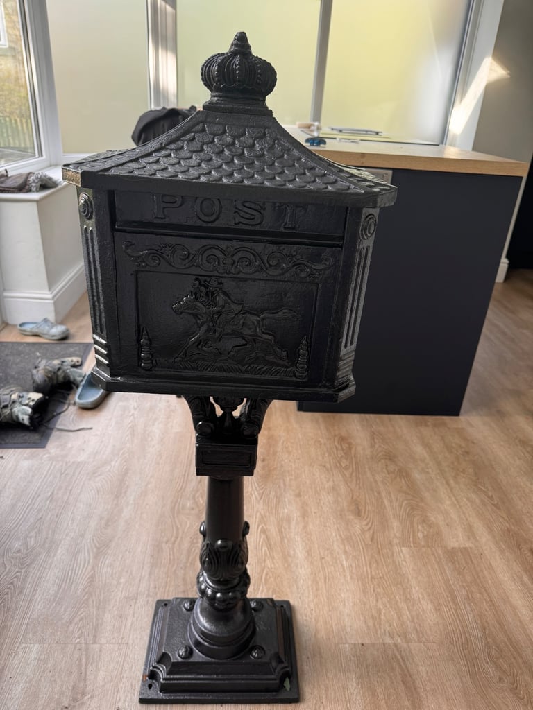 image for Cast iron Postbox