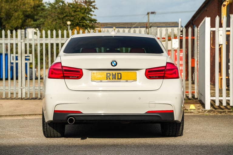  BMW 3 Series 2.0 318d M Sport Auto Euro 6 (s/s) 4dr Diesel Automatic