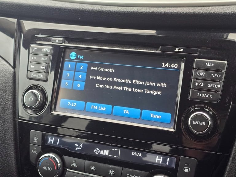 2015 Nissan Qashqai 1.2 DIG-T n-tec SUV 5dr Petrol Manual 2WD Euro 6 (s/s) (115 ps) Petrol Manual