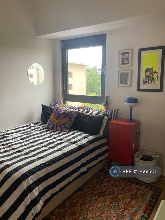 2 bedroom flat in Sandport Way, Edinburgh, EH6 (2 bed) (#2661501)