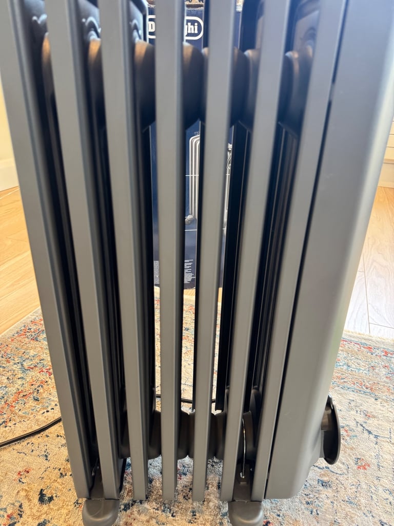 De'Longhi Radia S Oil Filled 1.5kW Grey Radiator TRRS0715E.G Grey