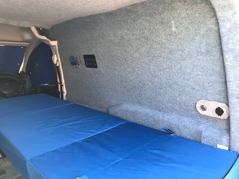 Peugeot Partner day van/ camper van