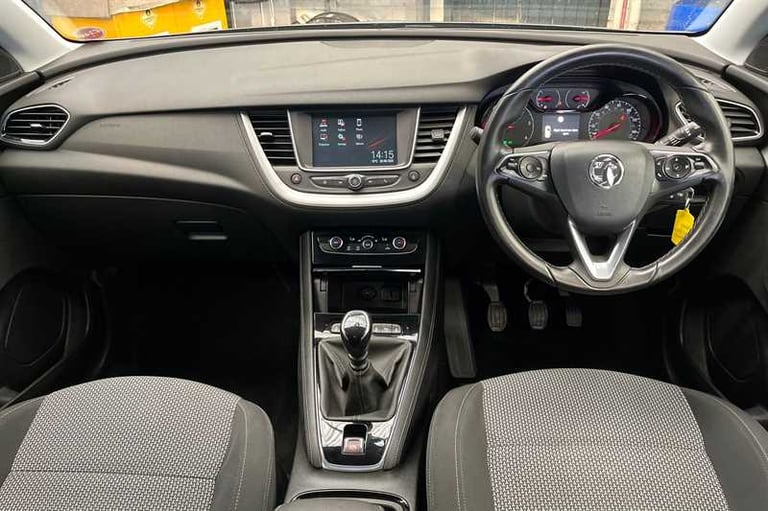 2018 Vauxhall Grandland X 1.5 Turbo D SE 5dr HATCHBACK DIESEL Manual