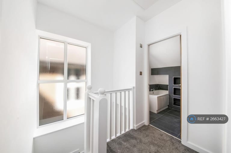 3 bedroom house in Westfield Avenue, Huddersfield, HD3 (3 bed) (#2663427)