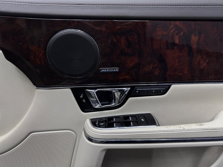 2014 Jaguar XJ 3.0d V6 Premium Luxury Auto Euro 5 (s/s) 4dr SALOON Diesel Automatic