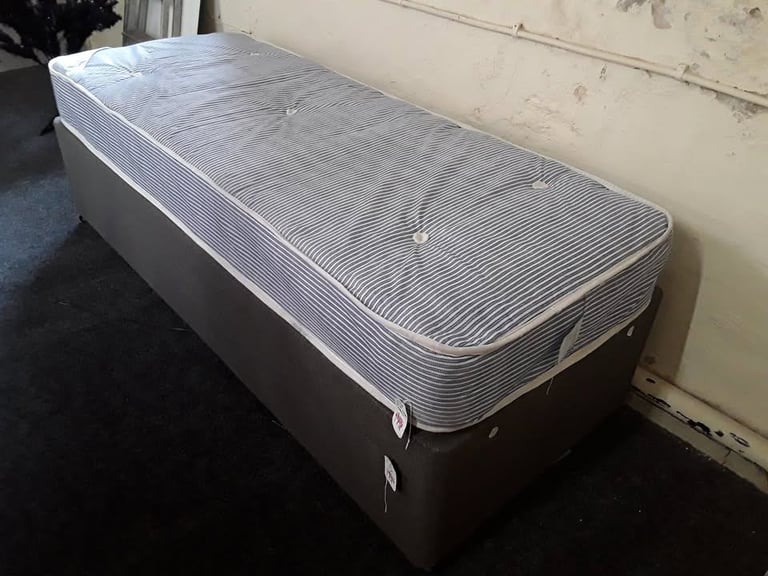 30-inch-wide grey toddler bed base & mattress Low Cost Moves 2nd Hand Items STALYBRIDGE SK15 3DN