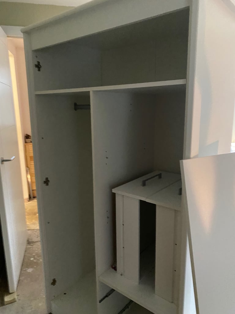 Wardrobe 