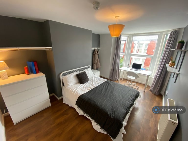6 bedroom house in Dudley Road, Liverpool, L18 (6 bed) (#2667155)