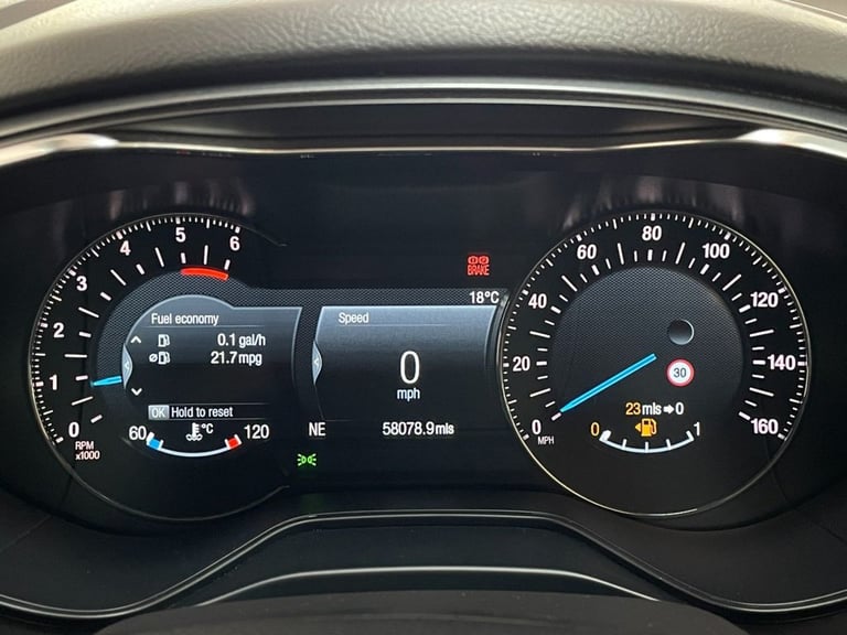 2017 Ford Mondeo 2.0 TDCi Titanium Hatchback 5dr Diesel Manual Euro 6 (s/s) (180 ps) Hatchback Di...