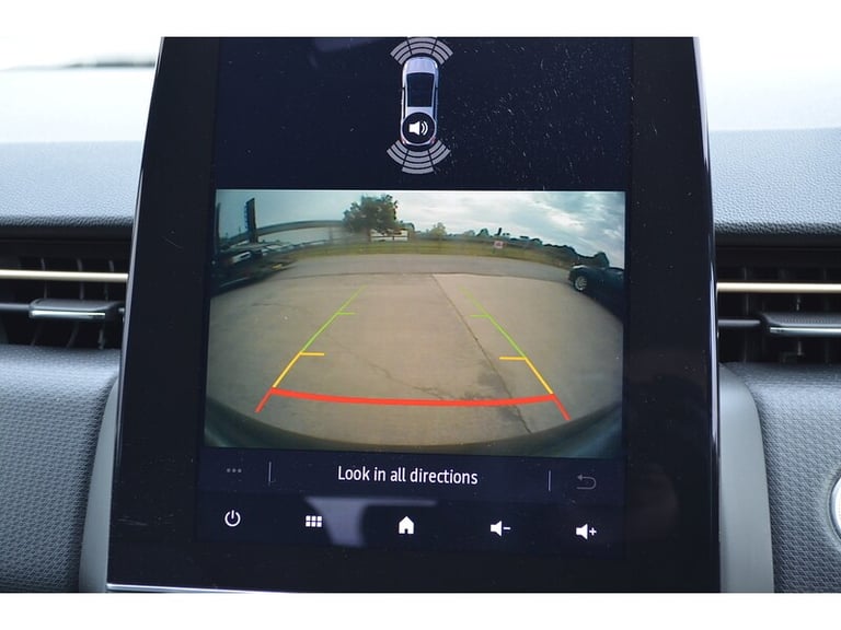 2021 Renault Clio TCe Lutecia Hatchback Petrol Manual