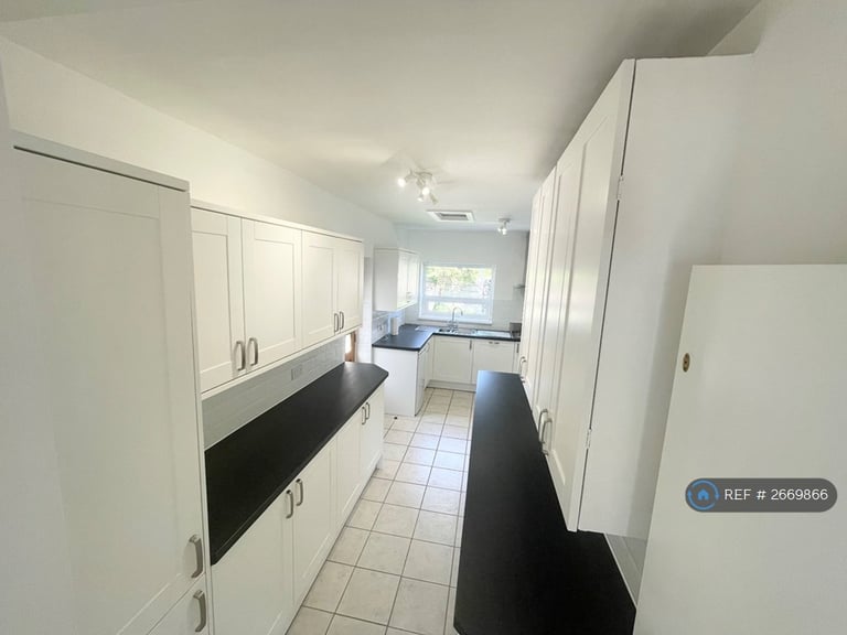 3 bedroom house in Elford Grove, Manchester, M18 (3 bed) (#2669866)