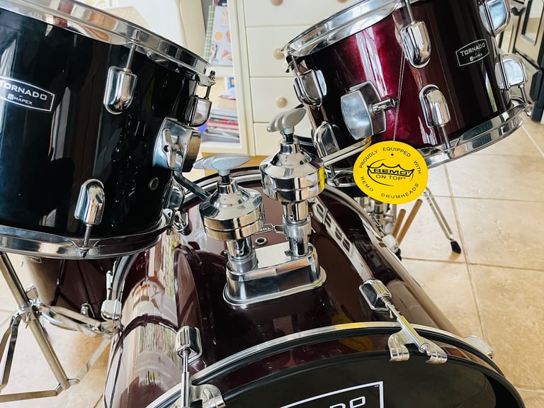 Mapex Tornado Drum kit - like new