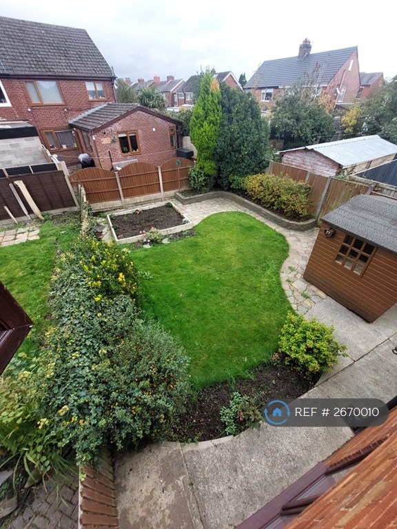 3 bedroom house in Elswick Road, Leyland, PR25 (3 bed) (#2670010)