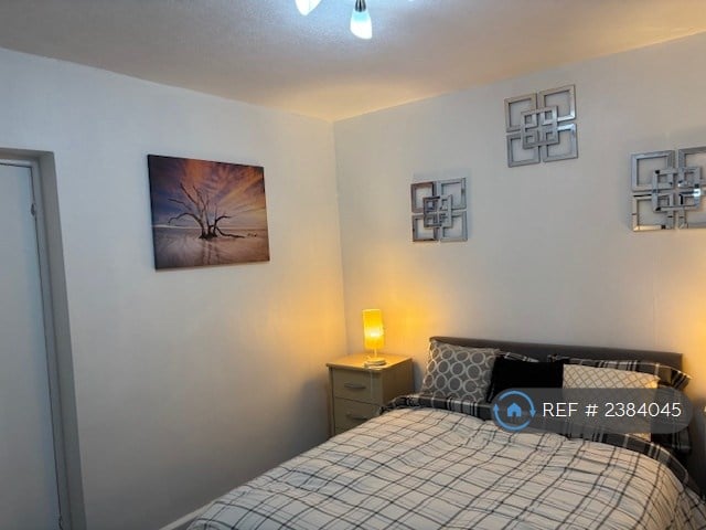 2 bedroom flat in Kincorth Circle, Aberdeen, AB12 (2 bed) (#2384045)