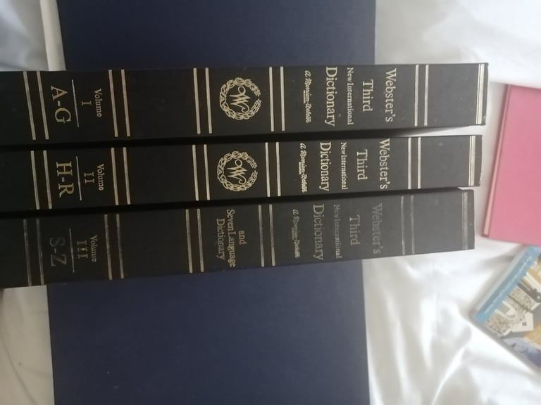 Encyclopedia britannica full set plus 3 sets plus atlas of children's encyclopedia 