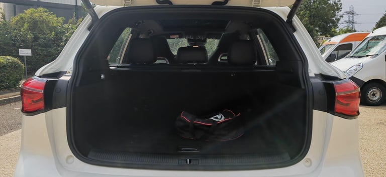 2022 MG MG HS 1.5 T-GDI 16.6kWh Exclusive Auto Euro 6 (s/s) 5dr ESTATE Petrol/Electric Hybrid Aut...