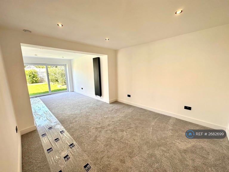 3 bedroom house in Yew Tree Road, St. Marys Bay, Romney Marsh, TN29 (3 bed) (#2682699)